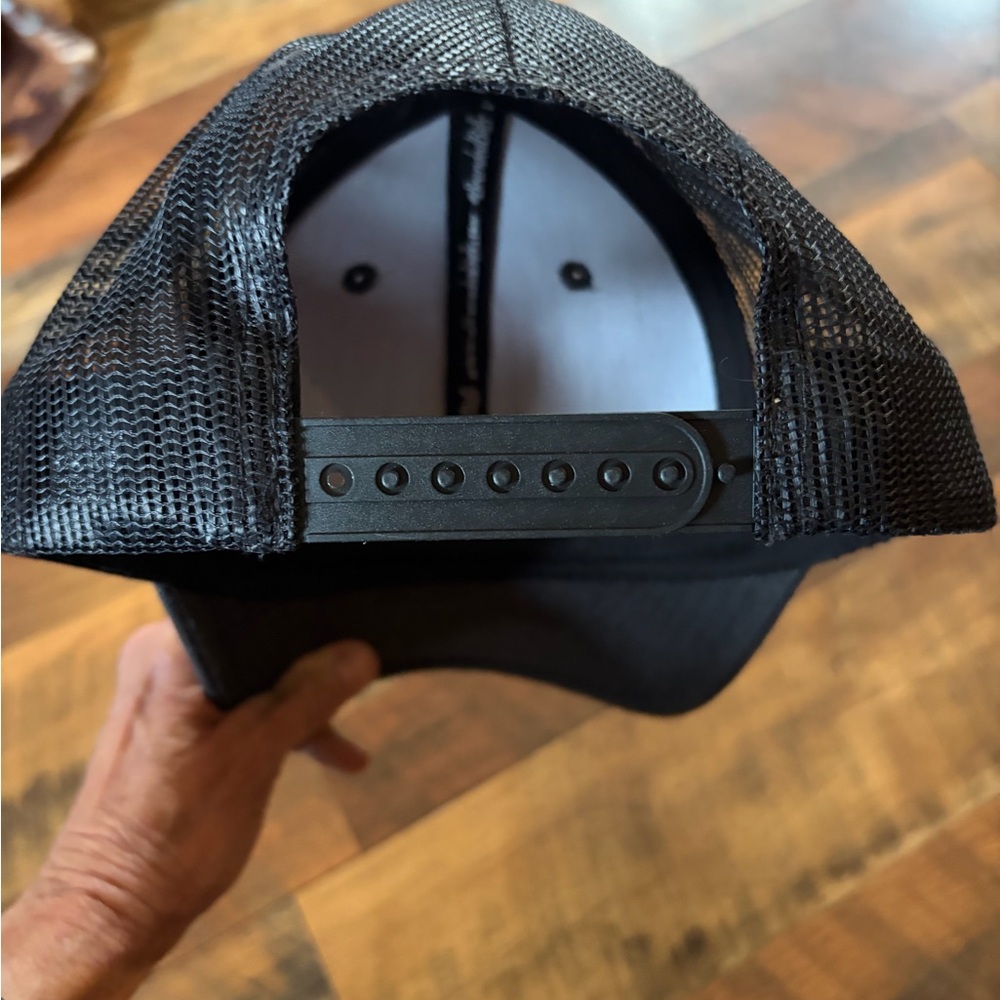 Tippy Canoe Black Branded Bills Trucker Hat - Picture 4 of 5